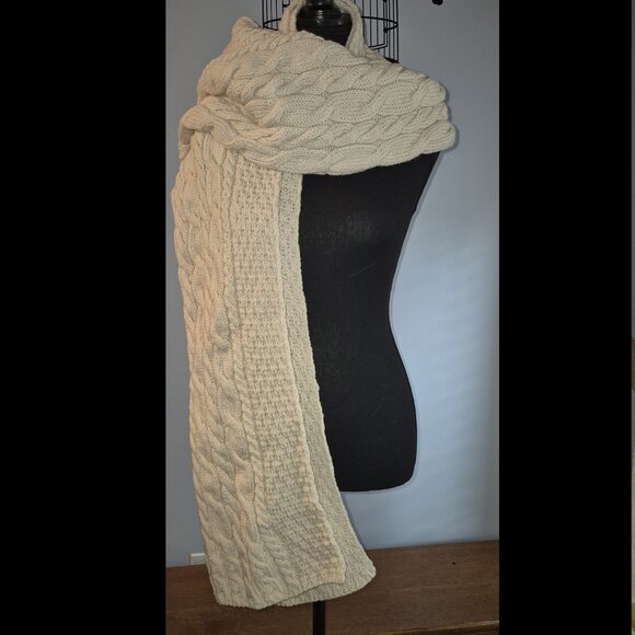 NWT ARAN WOOLEN MILLS Double Wide and Long 100% Merino Wool Scarf/Wrap - Picture 11 of 16